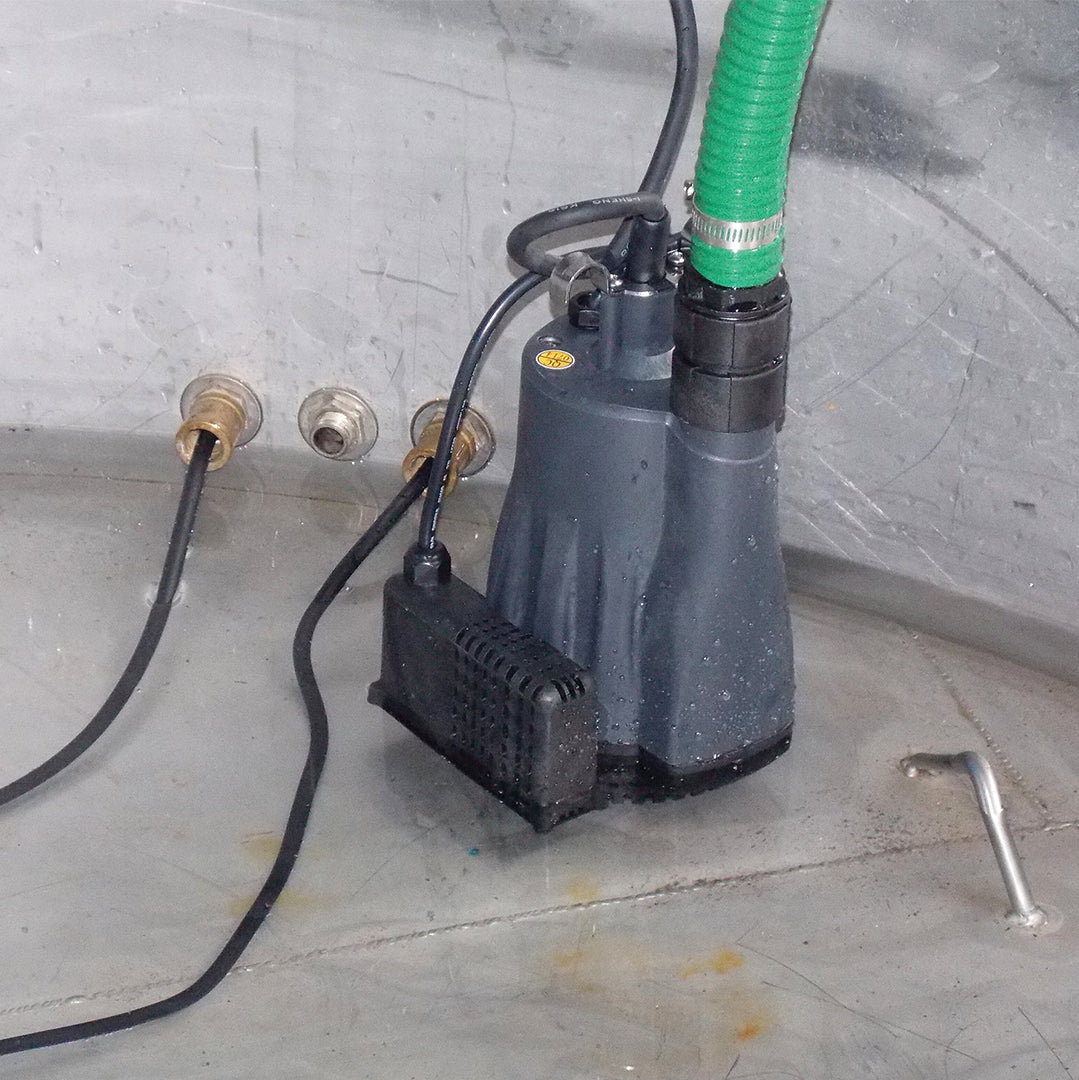 RS32EA Shallow Water Pump- location shot, pump placed in shallow water with hose attached for water extraction